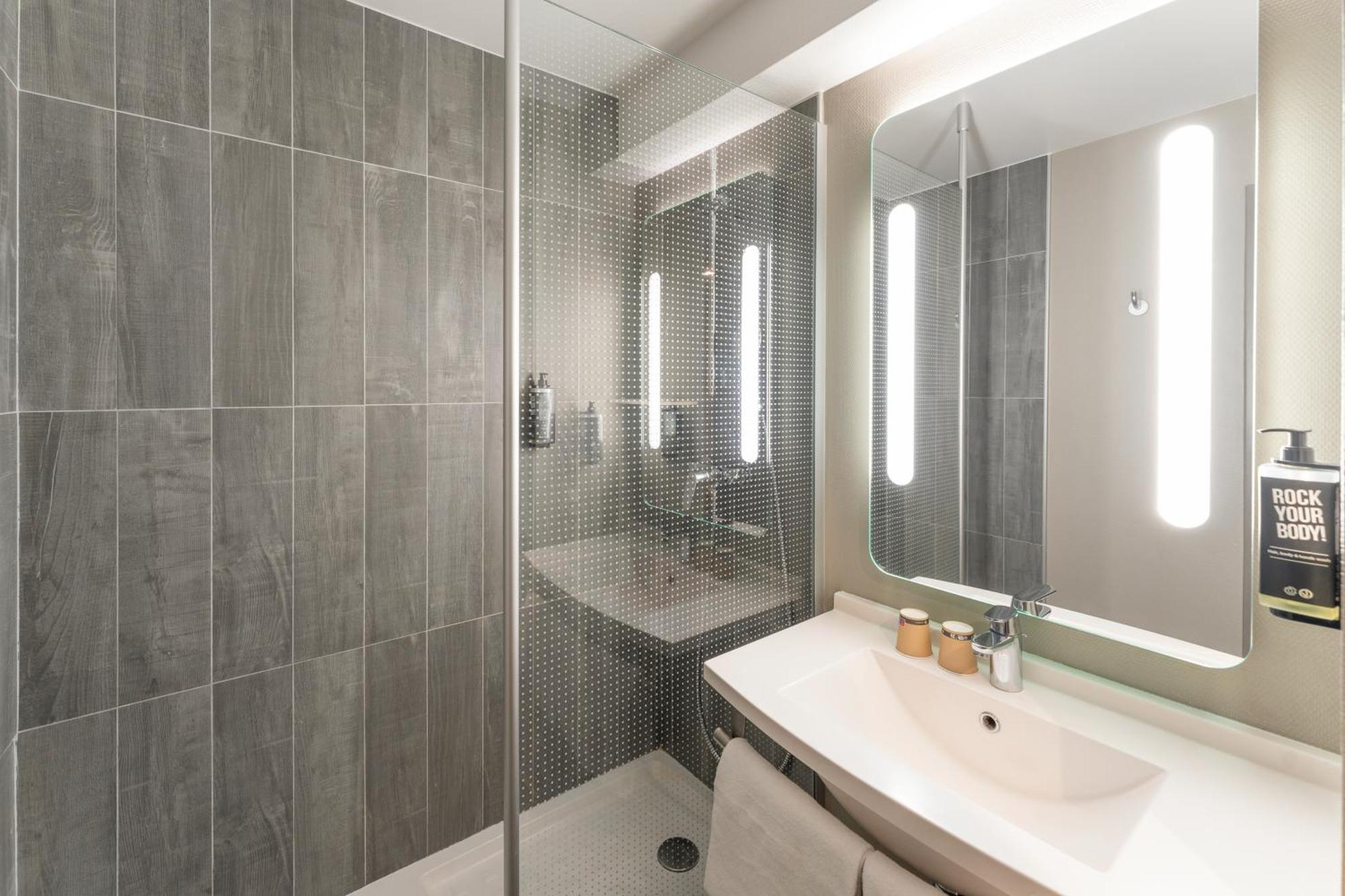 Hotel Ibis 17 Clichy-batignolles París